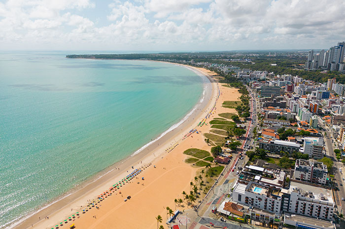 Fotografia aérea de João Pessoa, na Paraíba